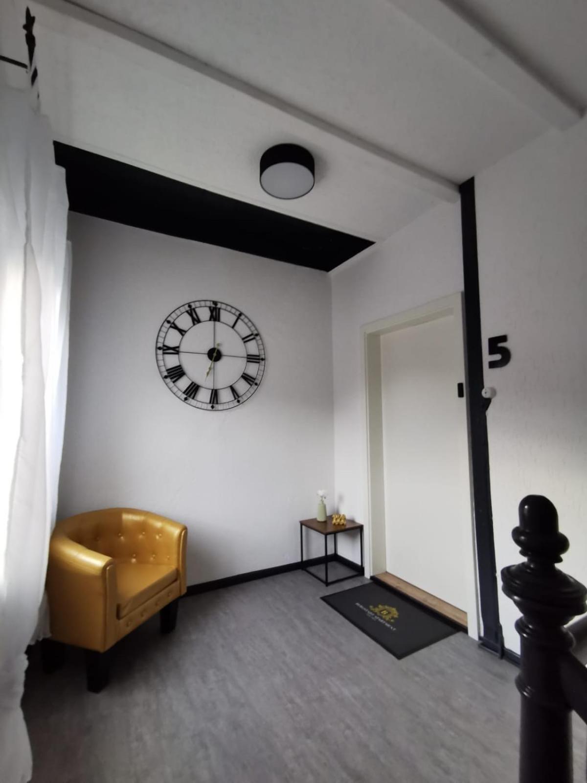 Apartment Bergstadt ,modern, Stylisch, Geraeumig